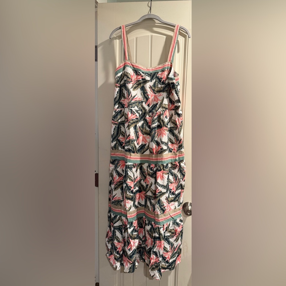 🌺 LOFT Tropical Maxi Dress
